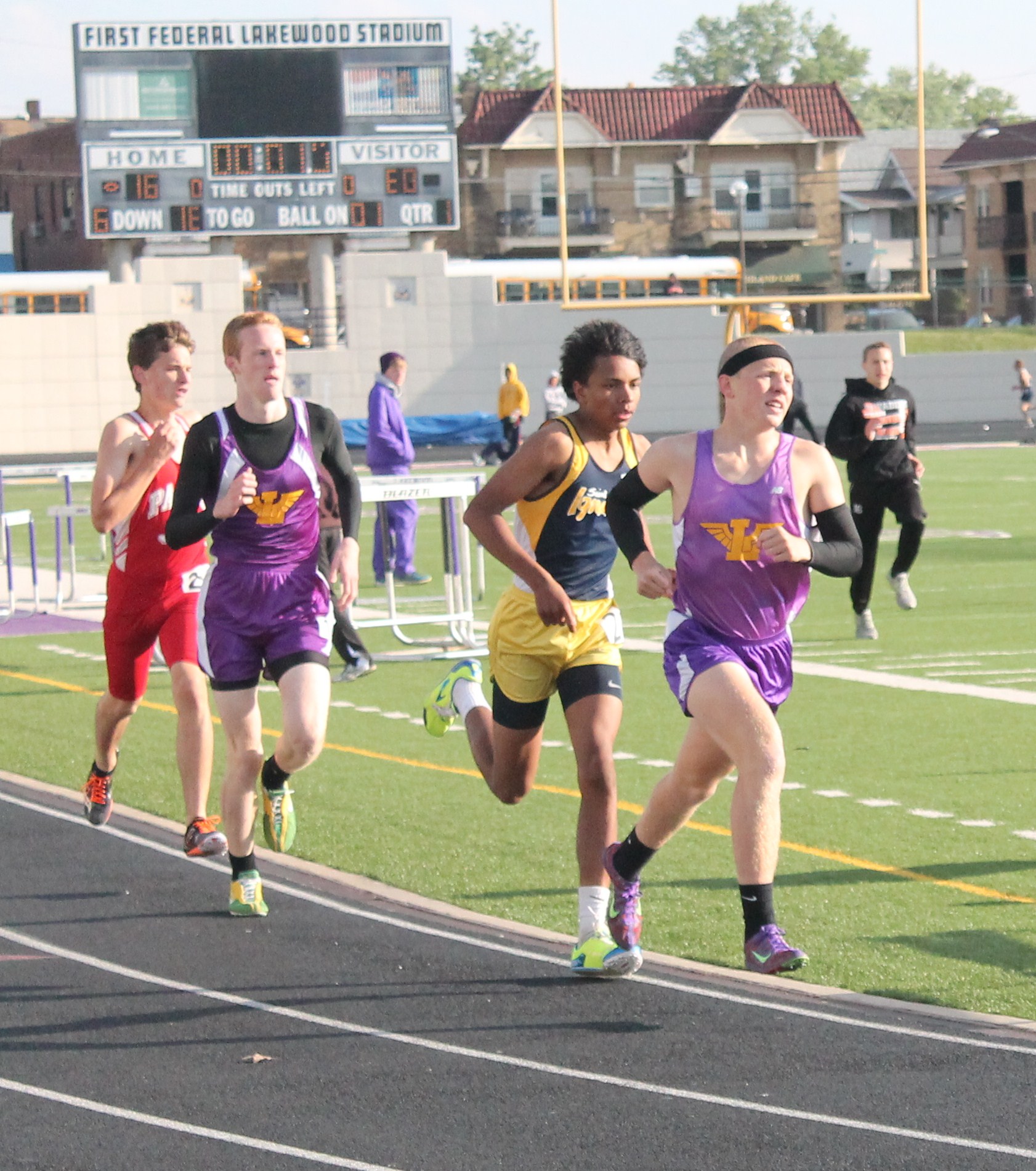 Nick Boatman and Peter Schleckman both qualified in the 1600m run