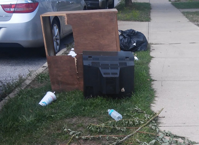 1635 Hopkins trash 1.jpg