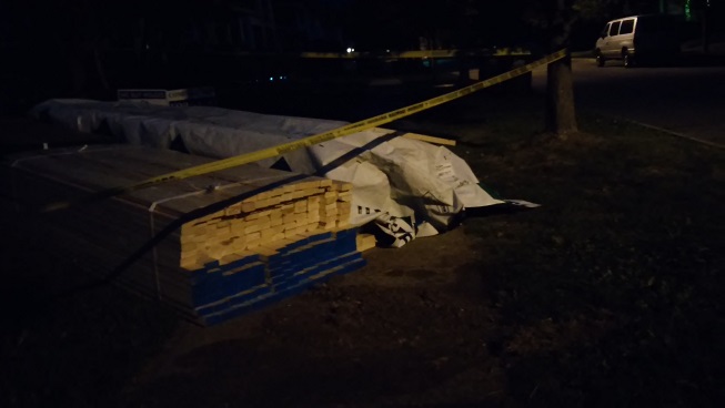 Darren Wood Pile Marlowe.jpg