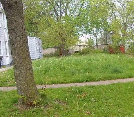 1569 Newman lot.jpg