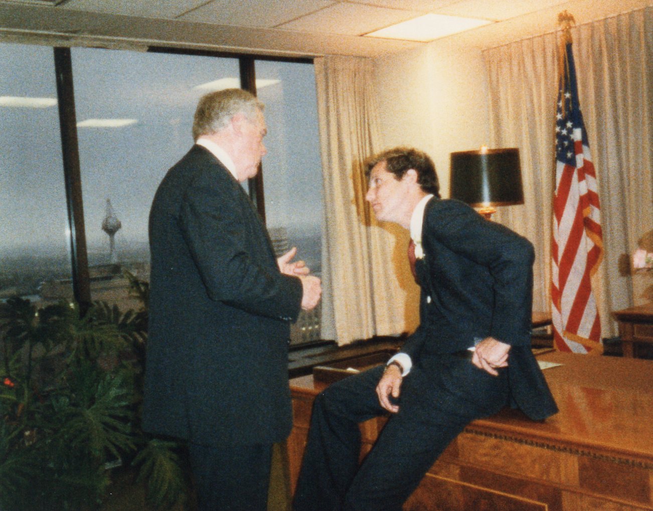 Don Kindt -SB Jan 1983 on Date of Swearing In as Ohio Sec of State.jpg