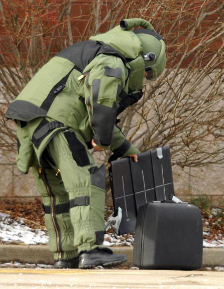 Nitwits mistake typewriter for Bomb.jpg